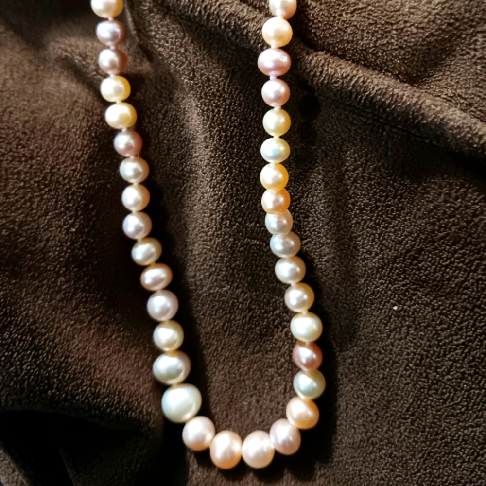Freash Water Multicolor Pearl Necklace.
